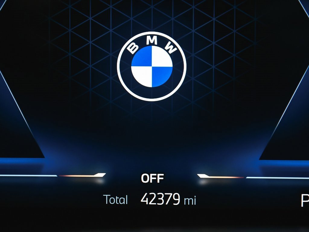 Used 2024 BMW X7 xDrive40i w/ Executive Package image 26