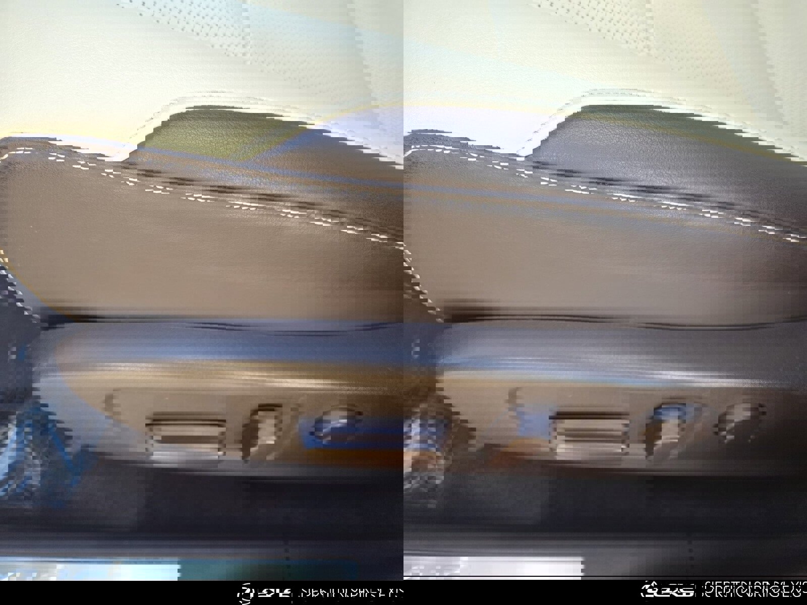 Used 2016 Lexus RX 450h FWD image 15