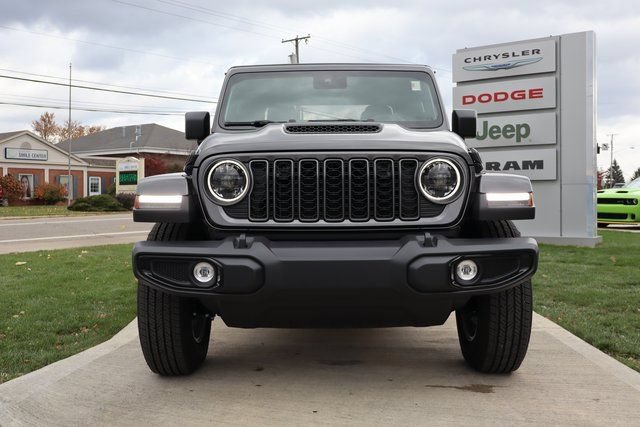 New 2025 Jeep Gladiator Sport AWD/4WD image 5