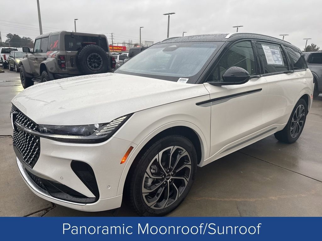 Used 2024 Lincoln Nautilus Reserve w/ Equipment Group 202A image 3