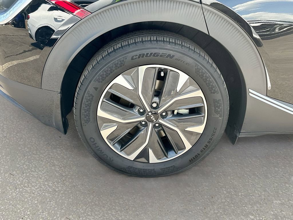 Certified 2024 Kia EV6 Light RWD image 30