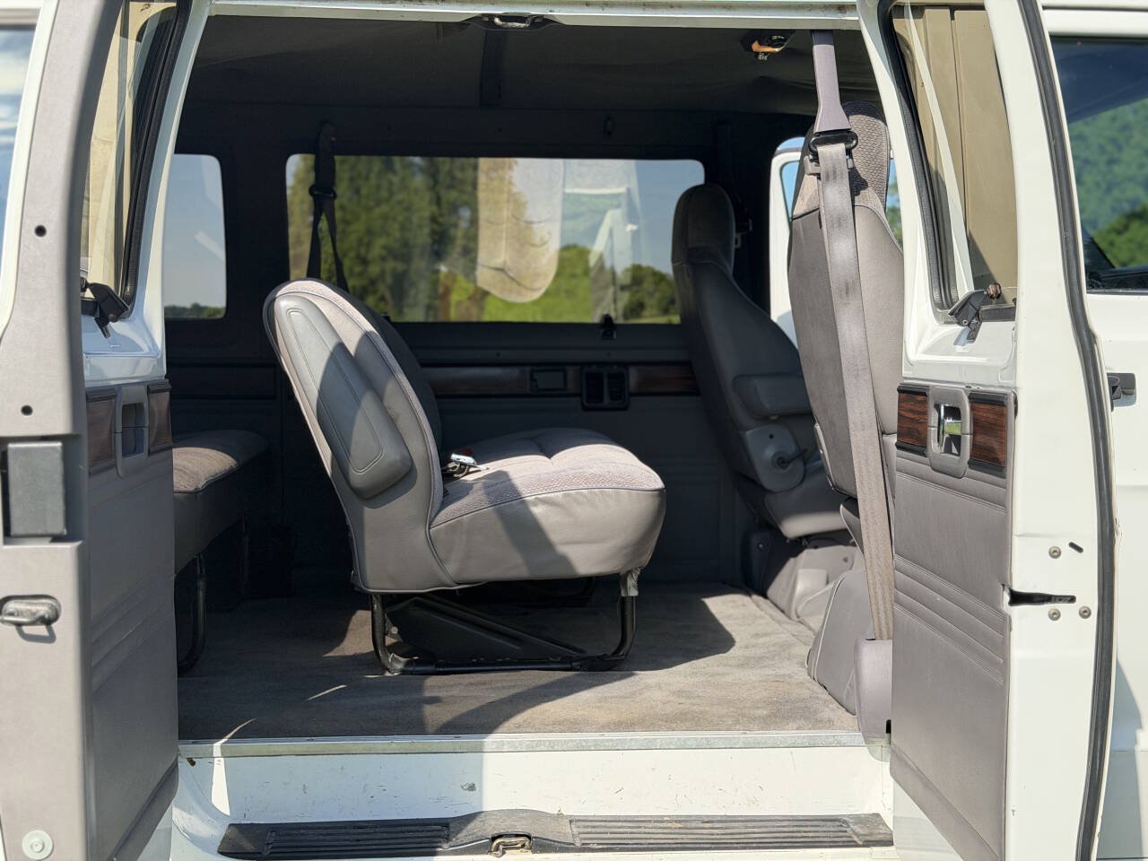 Used 1994 Dodge B350 RWD image 35