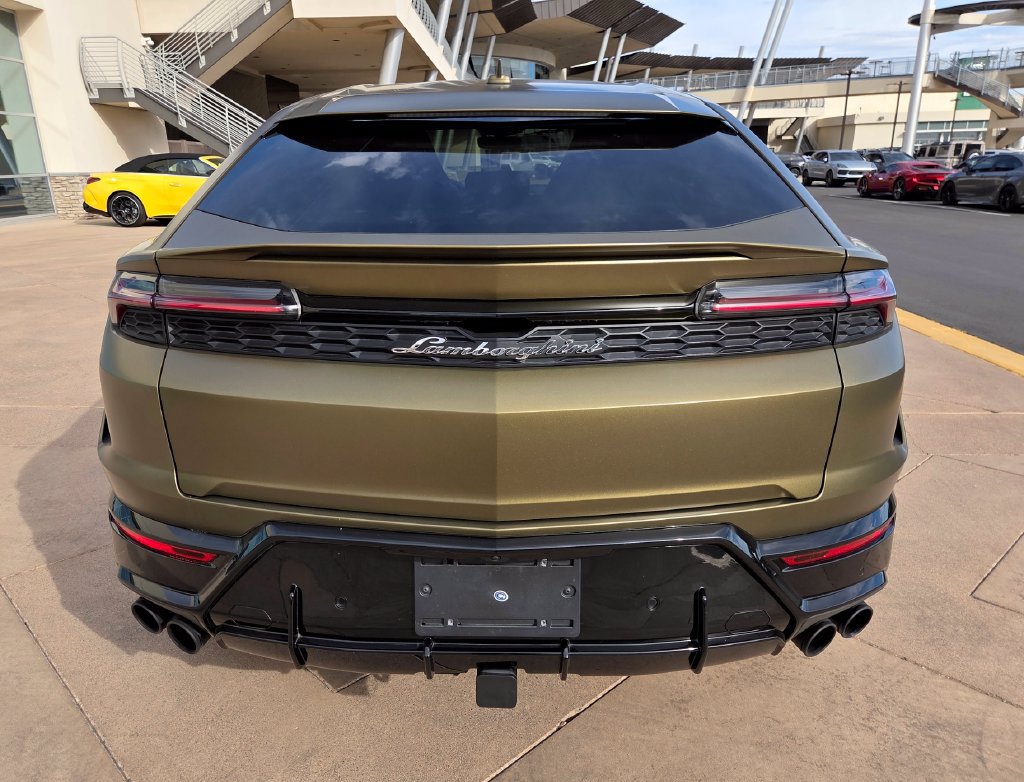 Used 2025 Lamborghini Urus SE AWD/4WD image 8