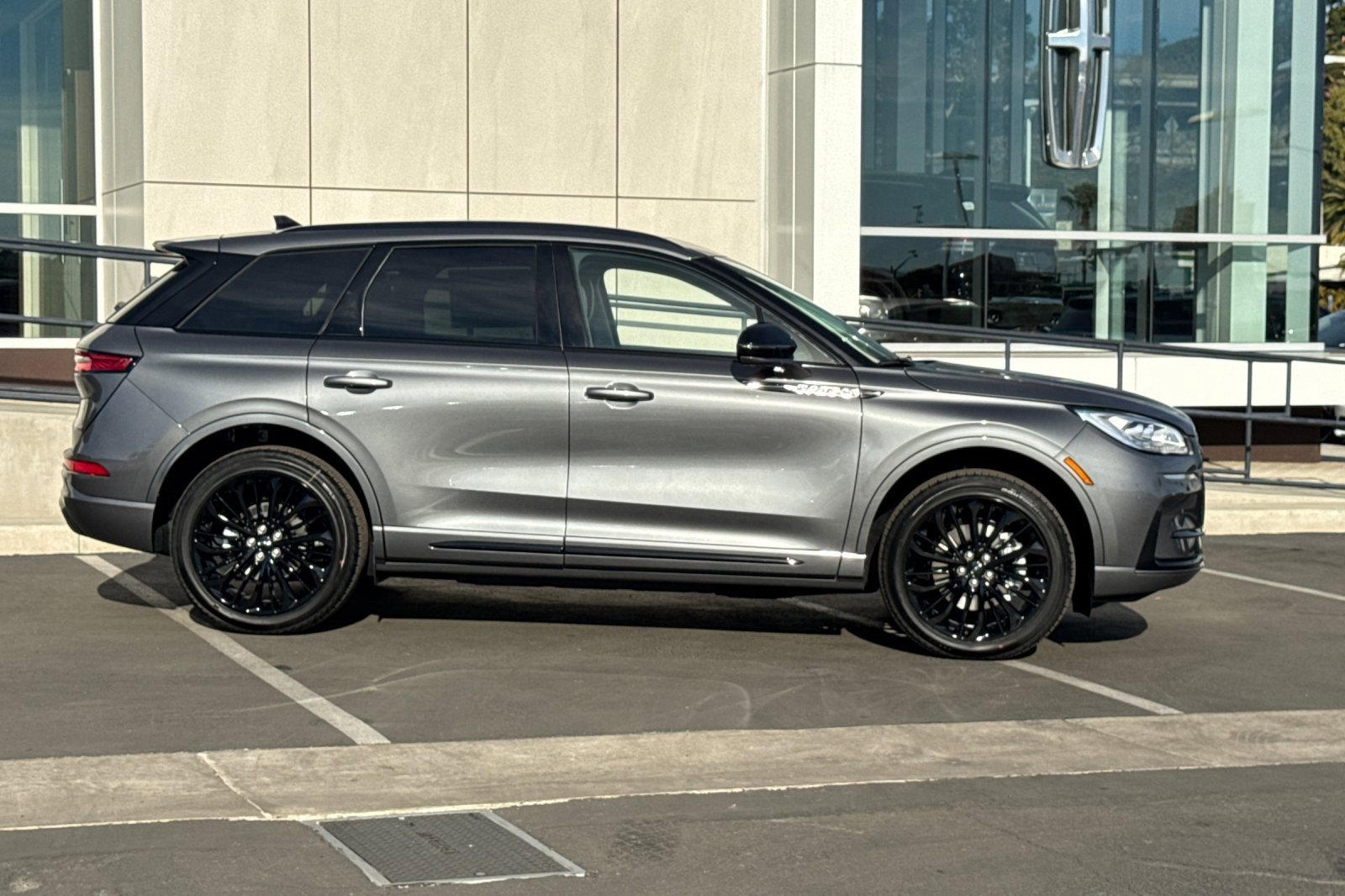 New 2026 Lincoln Corsair Grand Touring image 2