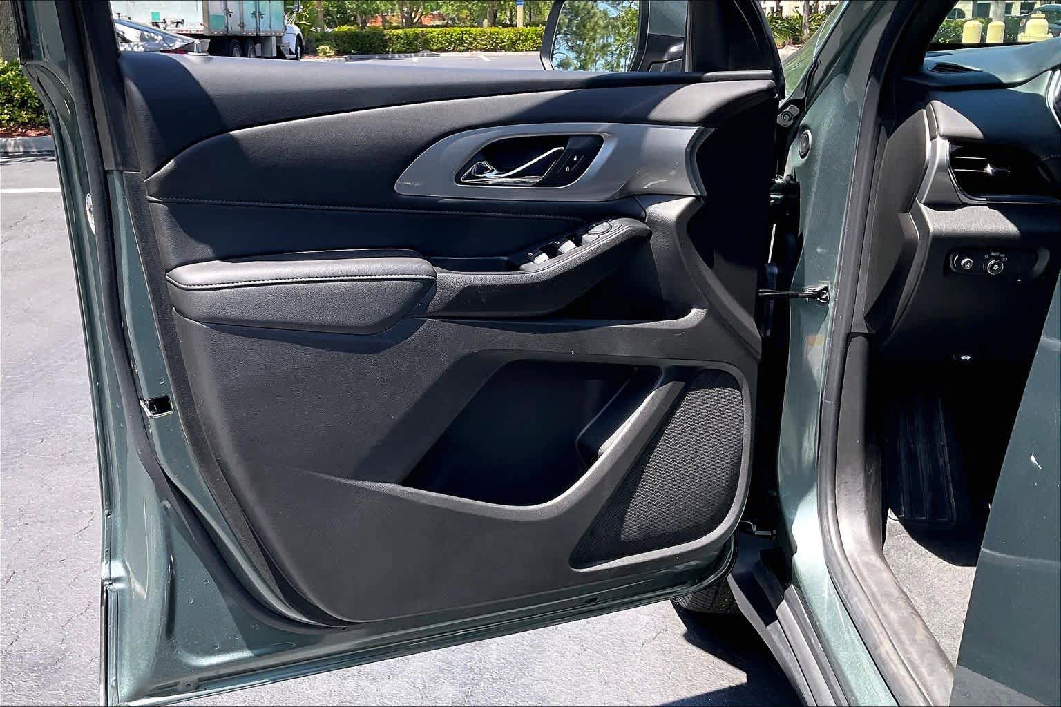 Certified 2023 Chevrolet Traverse LT FWD image 23