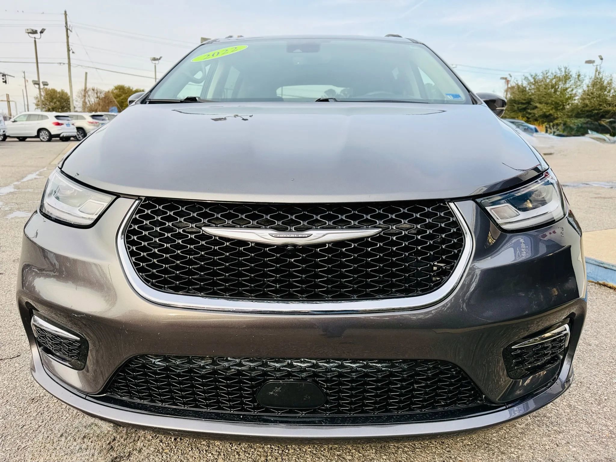Used 2022 Chrysler Pacifica Touring-L FWD image 11