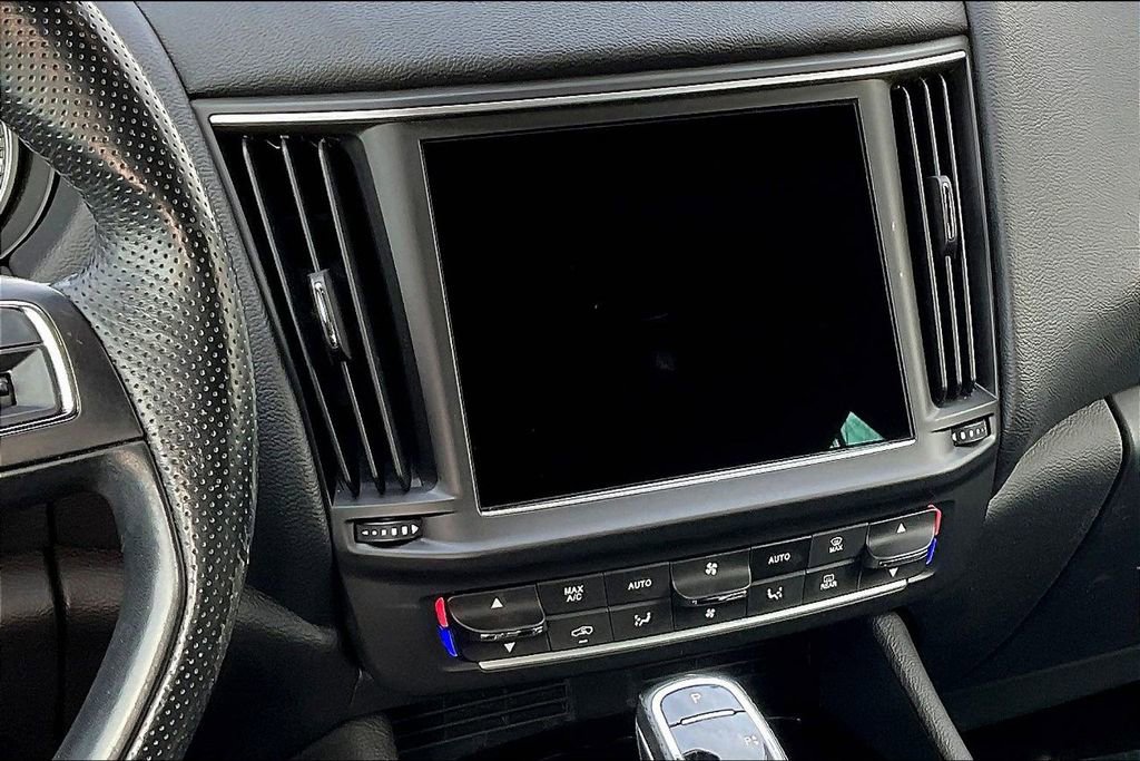 Used 2022 Maserati Levante GT image 9