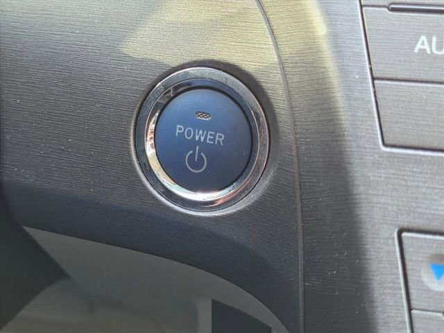 Used 2014 Toyota Prius Two image 16