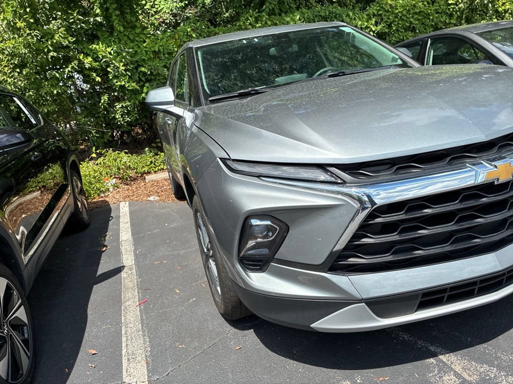 Used 2025 Chevrolet Blazer LT FWD image 6