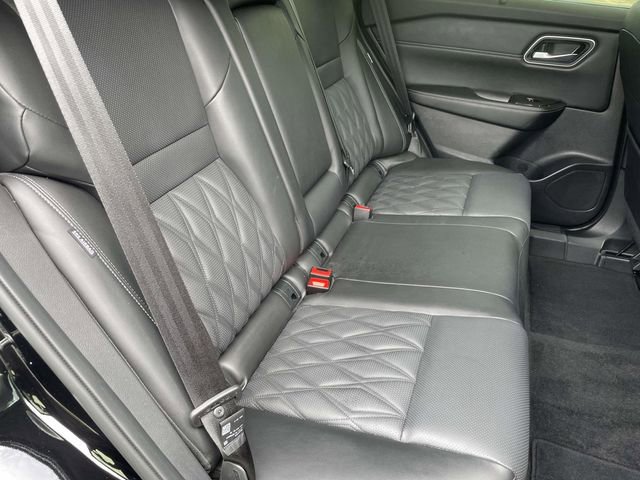Used 2026 Nissan Rogue Platinum w/ Platinum Premium Package AWD/4WD image 19