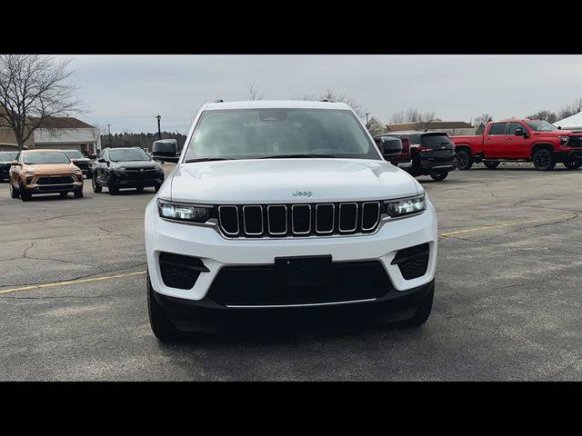 Used 2023 Jeep Grand Cherokee Laredo w/ Luxury Tech Group I AWD/4WD image 26