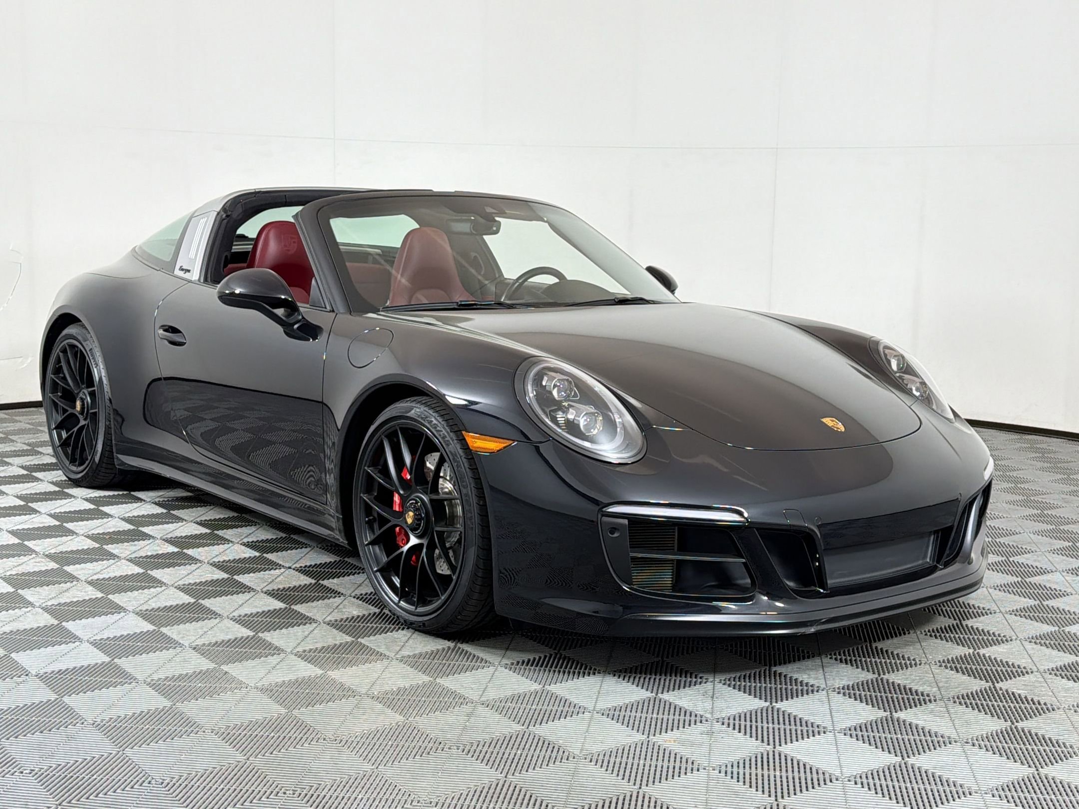 Certified 2019 Porsche 911 Targa 4 GTS AWD/4WD image 8