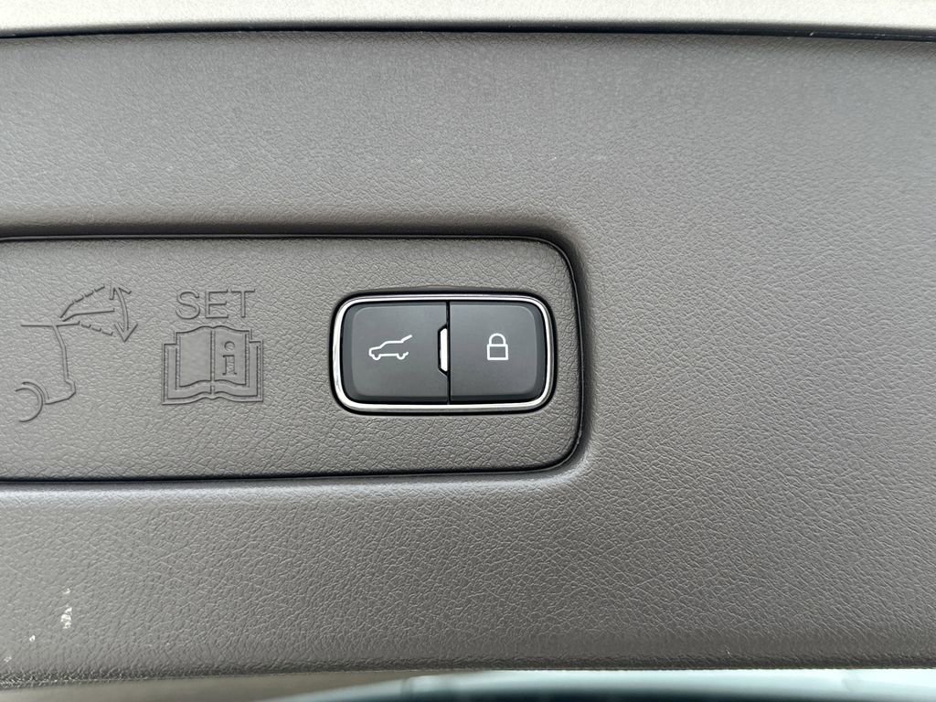 Used 2020 Lincoln Aviator Black Label Grand Touring w/ Class IV Trailer Tow Package image 31