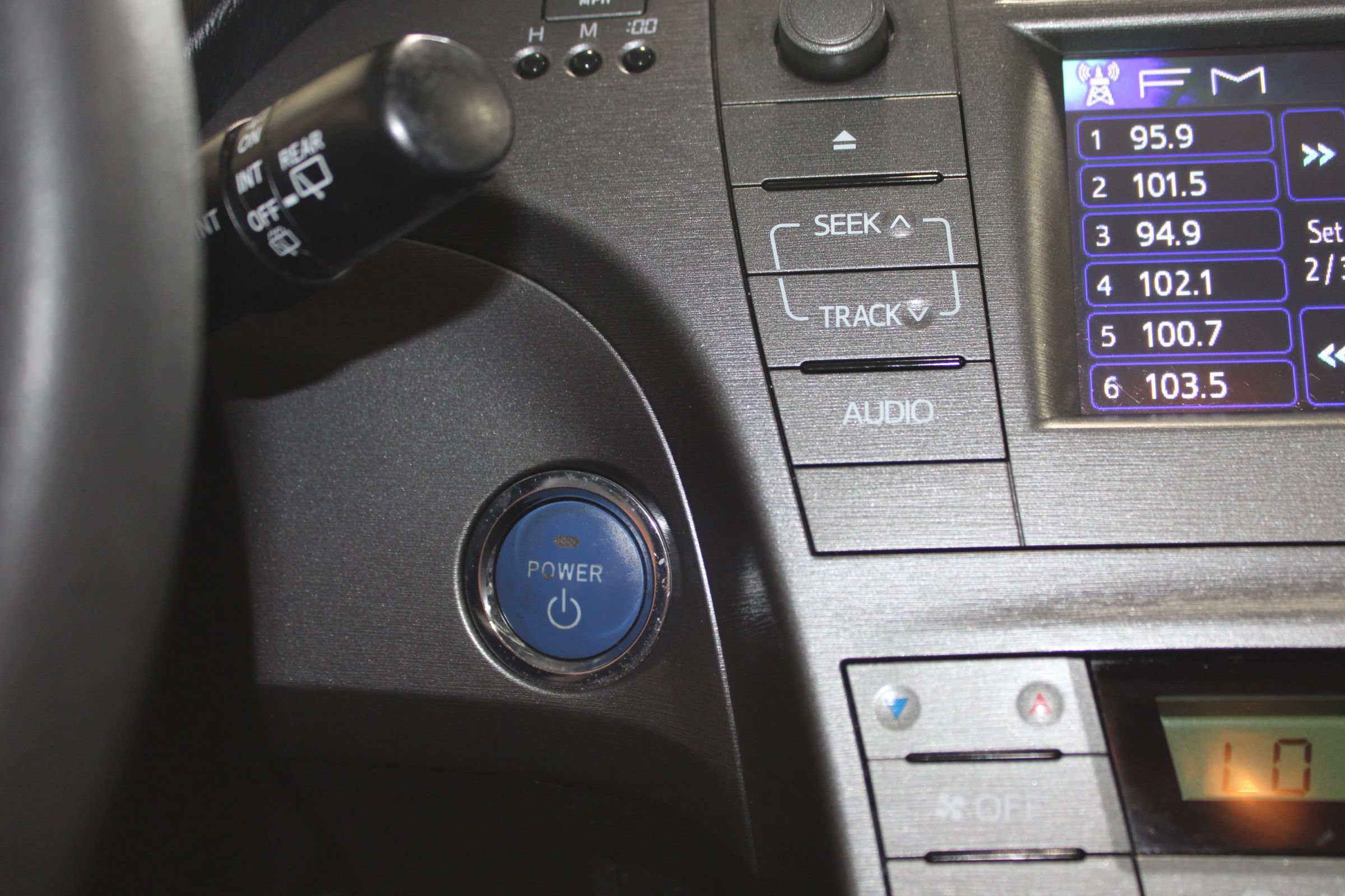 Used 2014 Toyota Prius Two FWD image 17