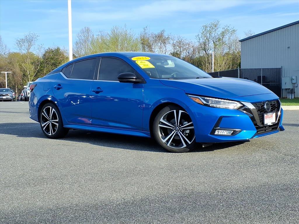 Used 2023 Nissan Sentra SR w/ SR Premium Package FWD image 2