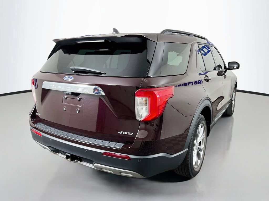 Certified 2023 Ford Explorer XLT w/ Equipment Group 202A AWD/4WD image 8