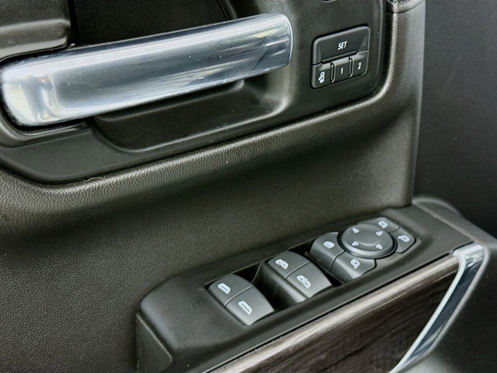 Used 2019 Chevrolet Silverado 1500 LTZ w/ LTZ Texas Edition image 19