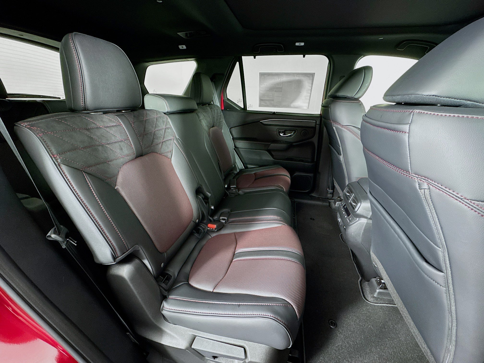 New 2026 Honda Pilot Black Edition image 30