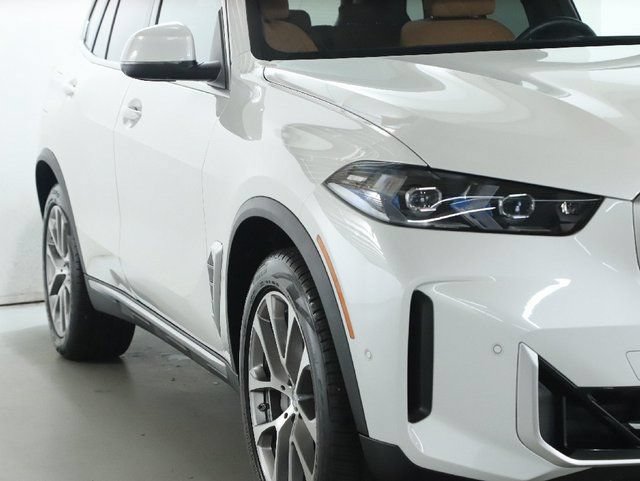 Used 2025 BMW X5 xDrive40i AWD/4WD image 9