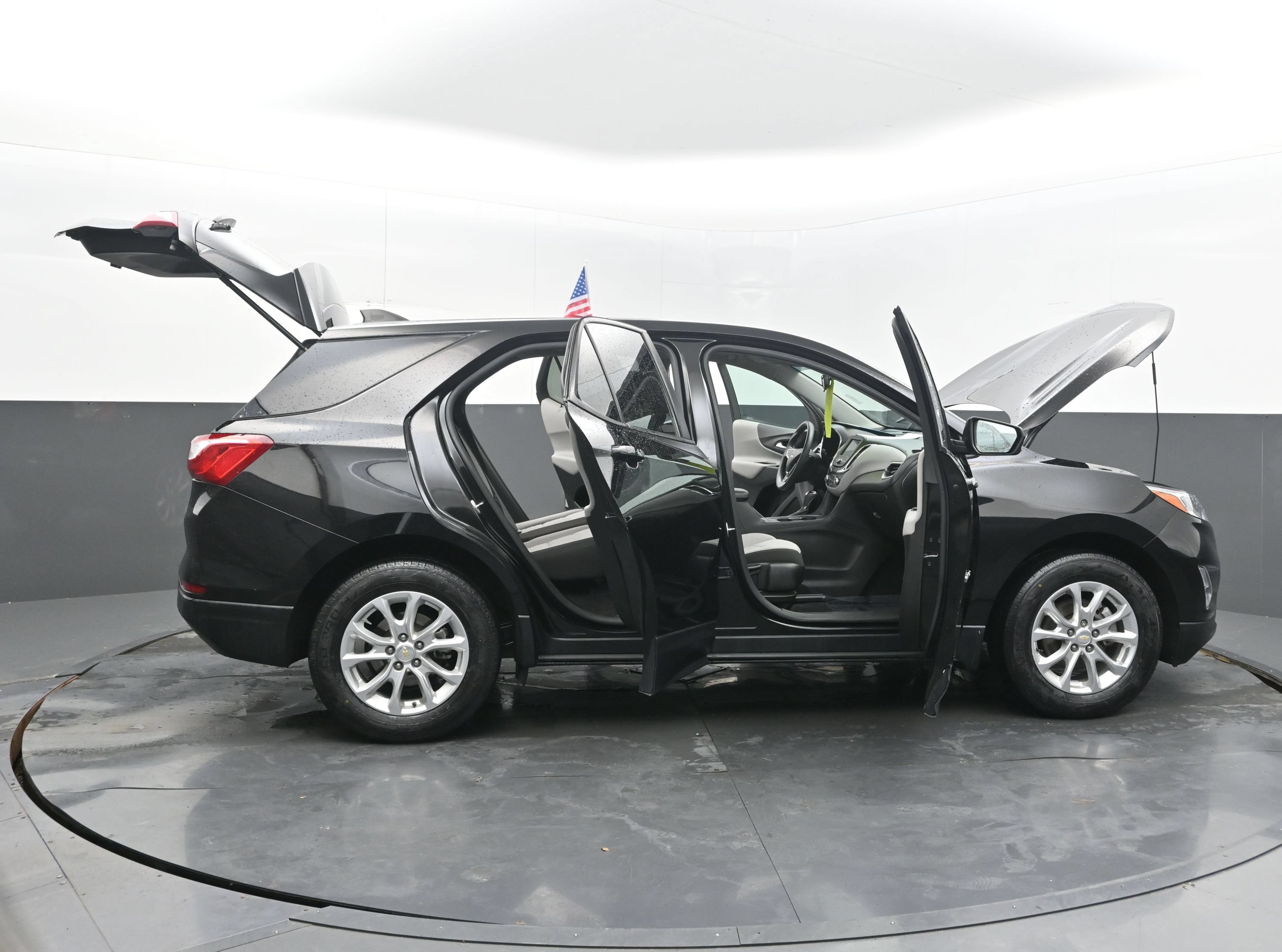 Used 2021 Chevrolet Equinox LS w/ LS Convenience Package FWD image 48