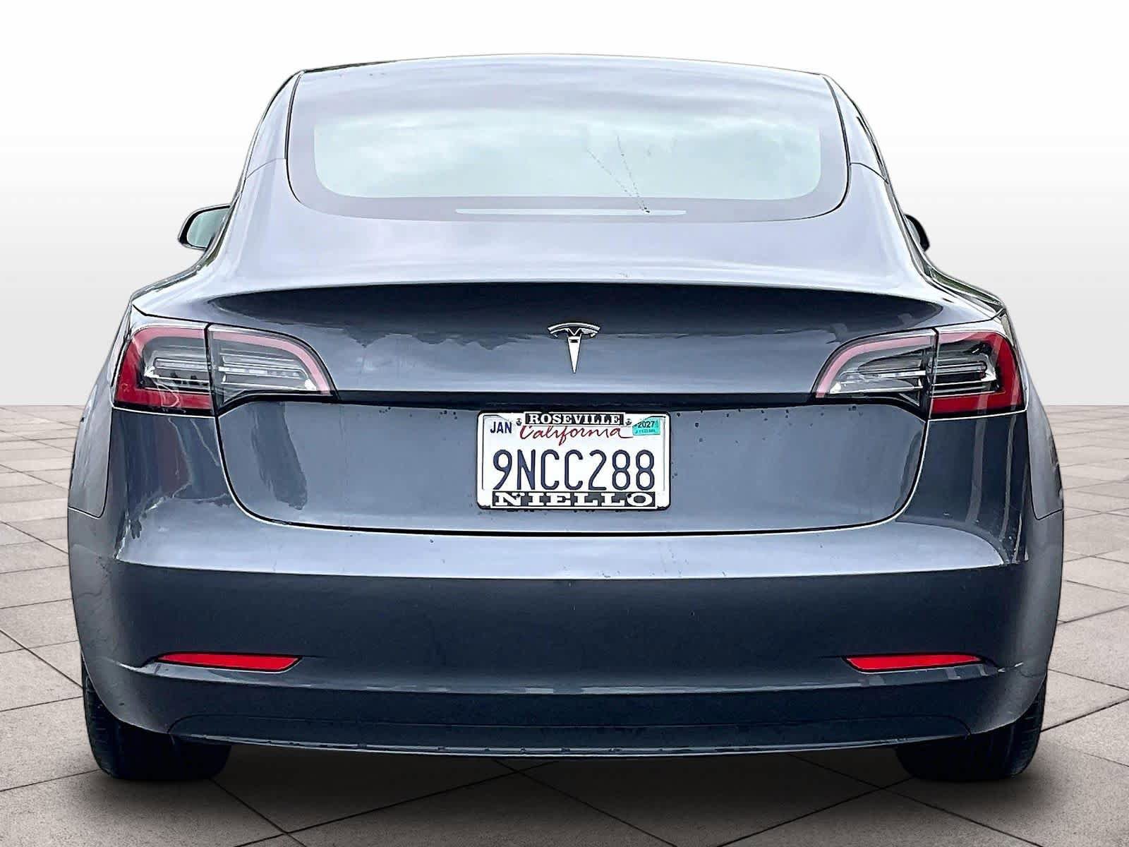 Used 2023 Tesla Model 3 Standard Range image 6