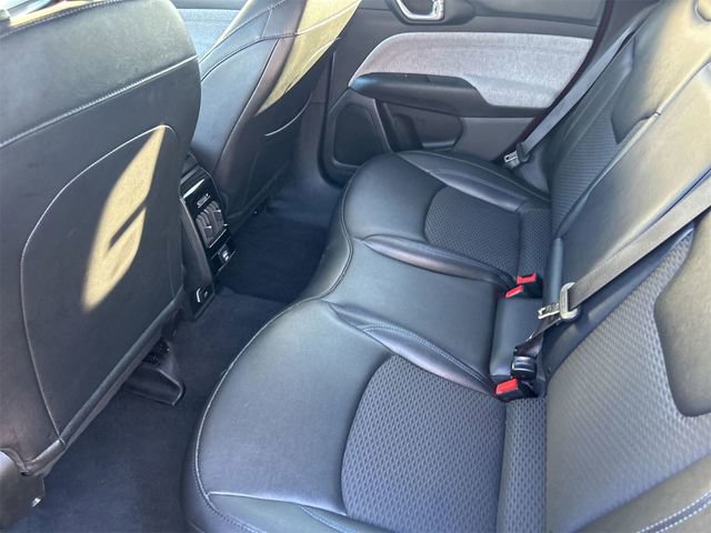 Used 2025 Jeep Compass Latitude image 8