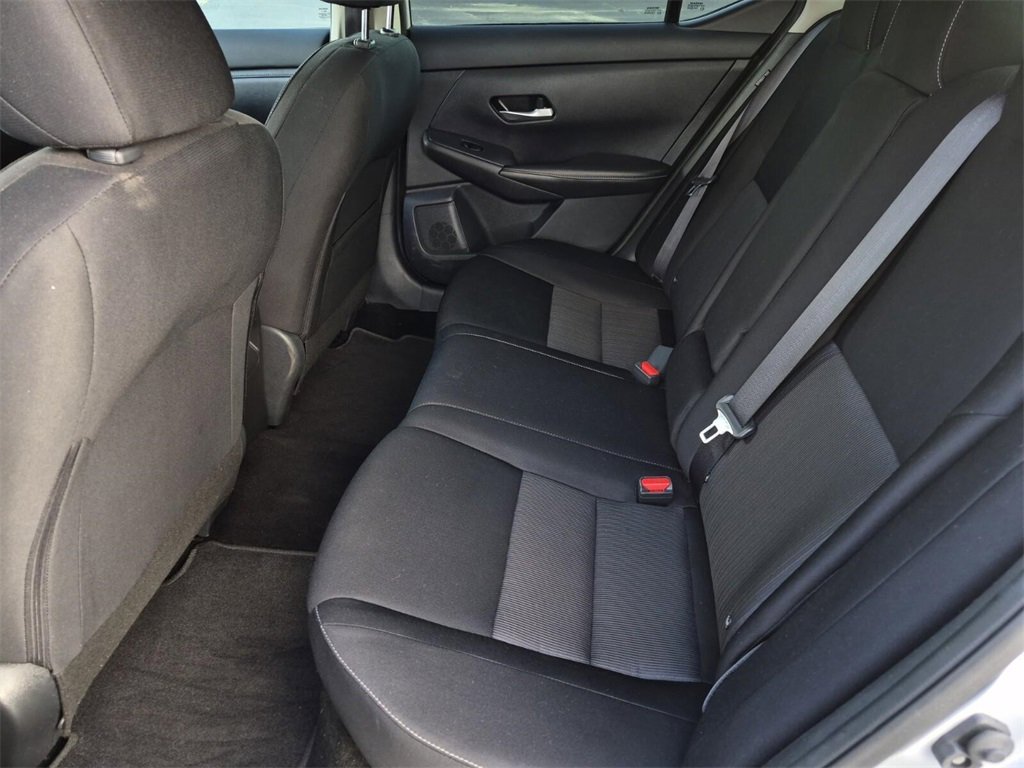 Used 2022 Nissan Sentra SV image 28