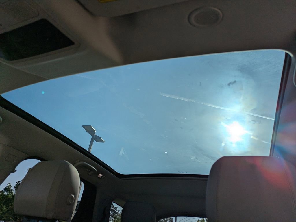 Used 2023 Land Rover Discovery Sport S image 23