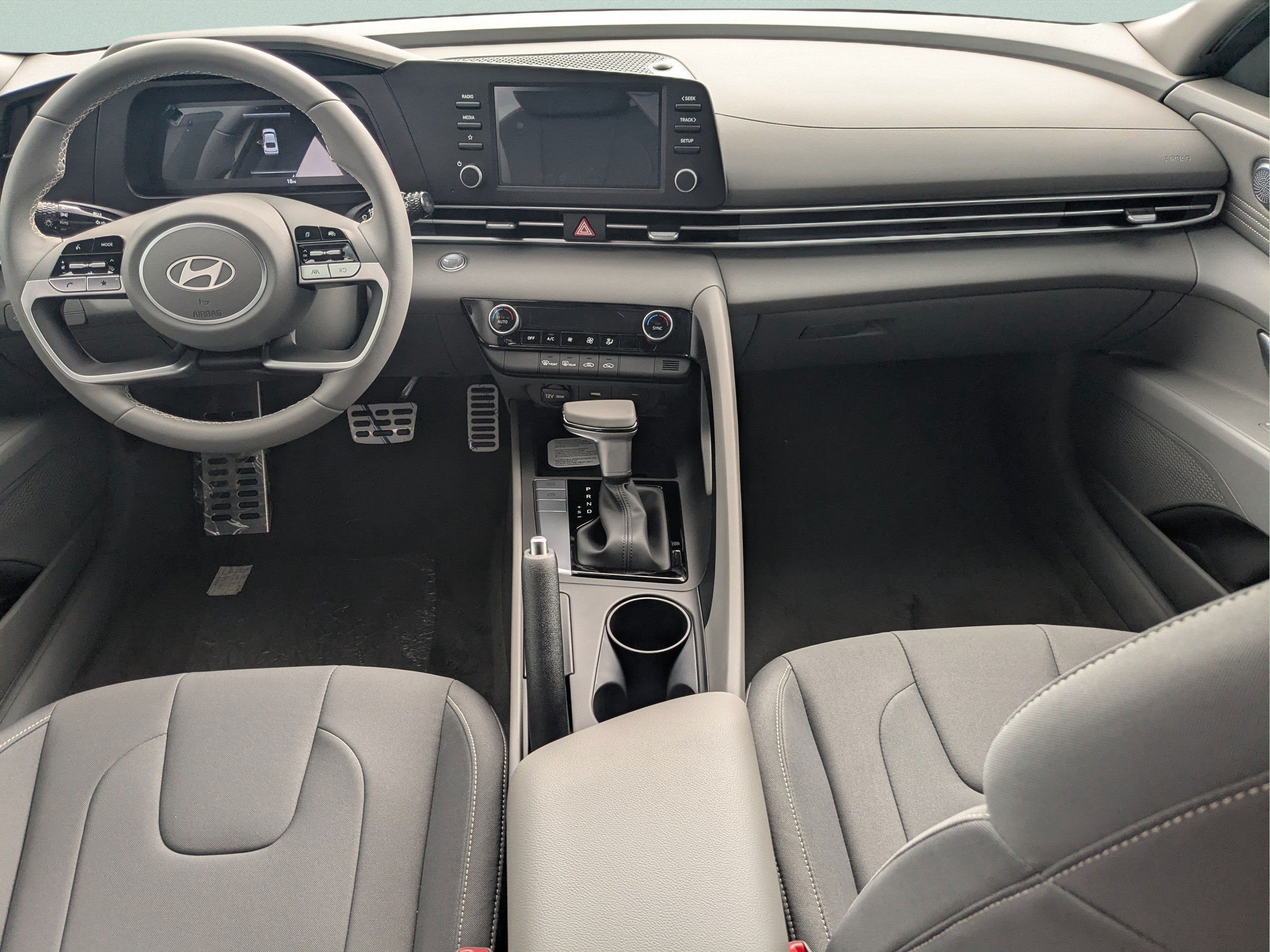 New 2026 Hyundai Elantra Sport FWD image 32