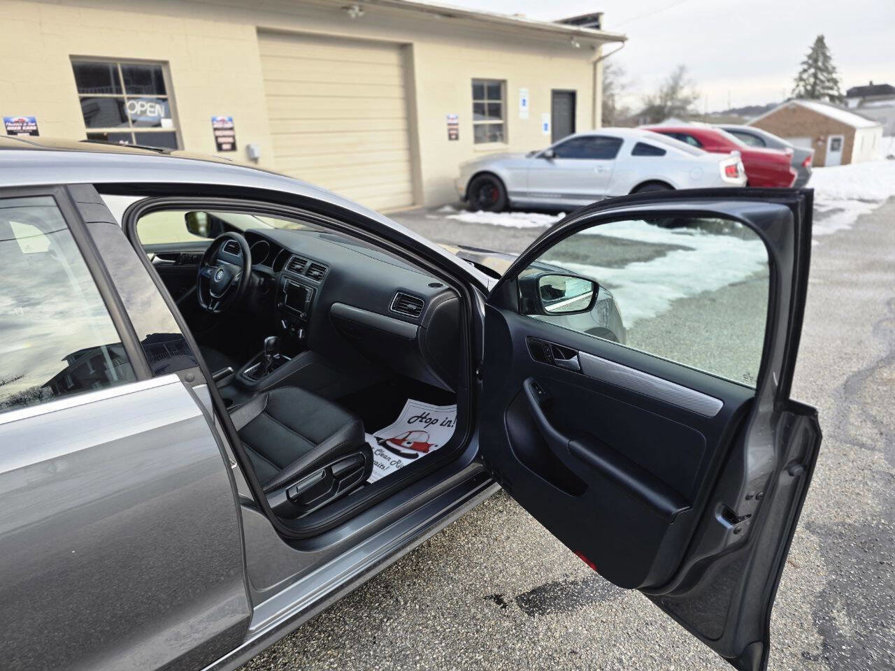 Used 2017 Volkswagen Jetta SE image 22