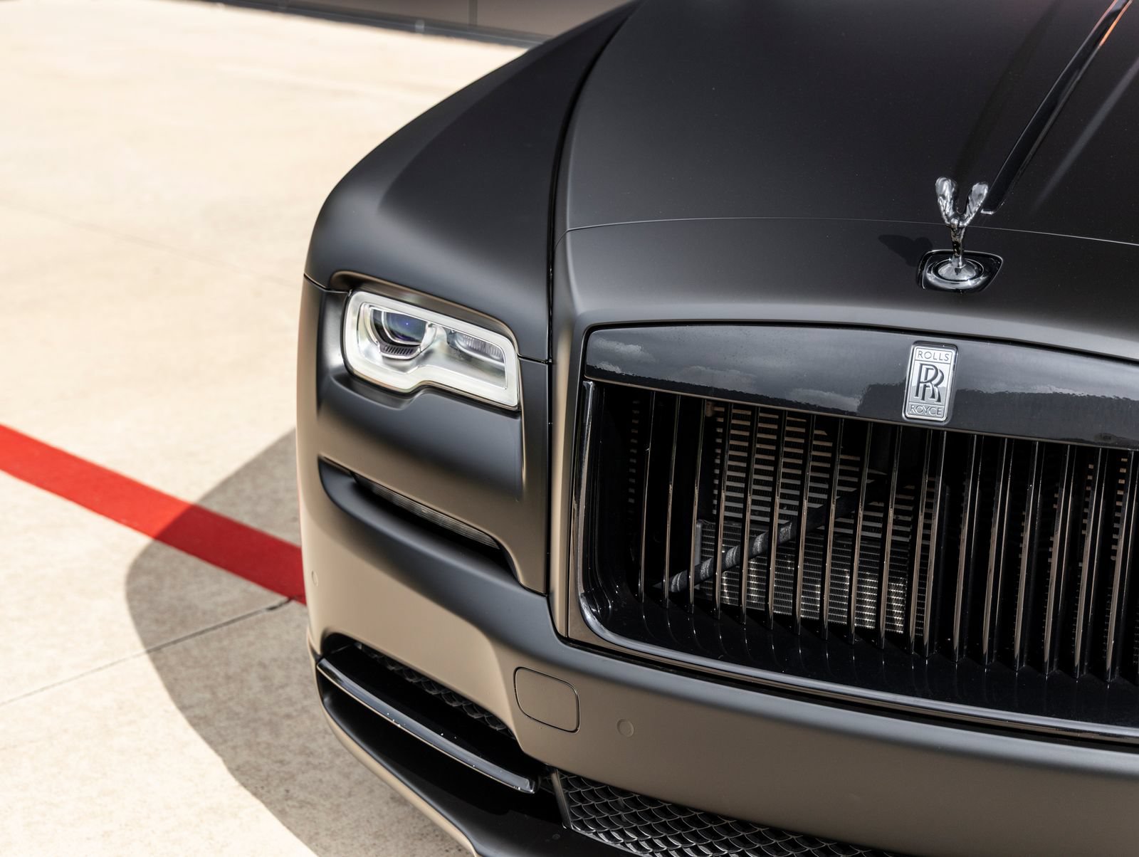 Used 2016 Rolls-Royce Dawn RWD image 24