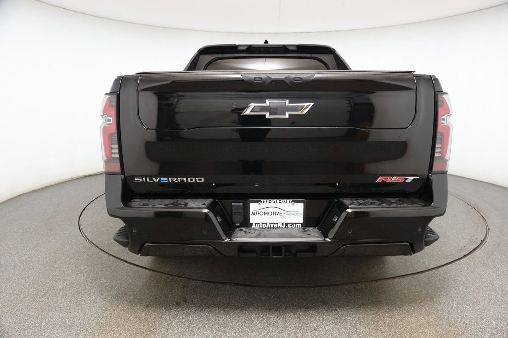 Used 2024 Chevrolet Silverado EV RST image 5