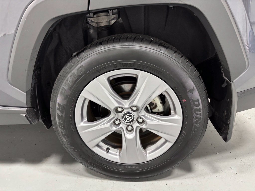 Used 2025 Toyota RAV4 XLE AWD/4WD image 62