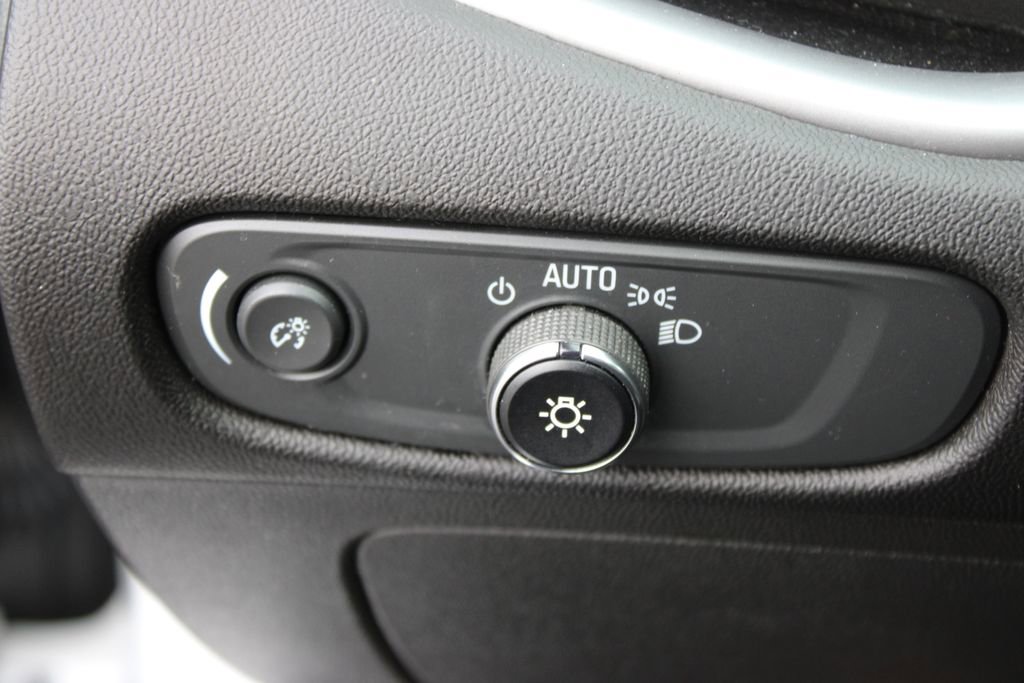 Used 2024 Chevrolet Malibu LT image 19