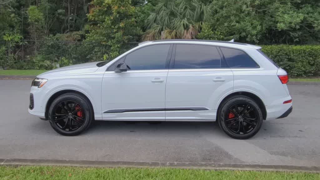 Certified 2025 Audi Q7 2.0T Premium Plus AWD/4WD image 5