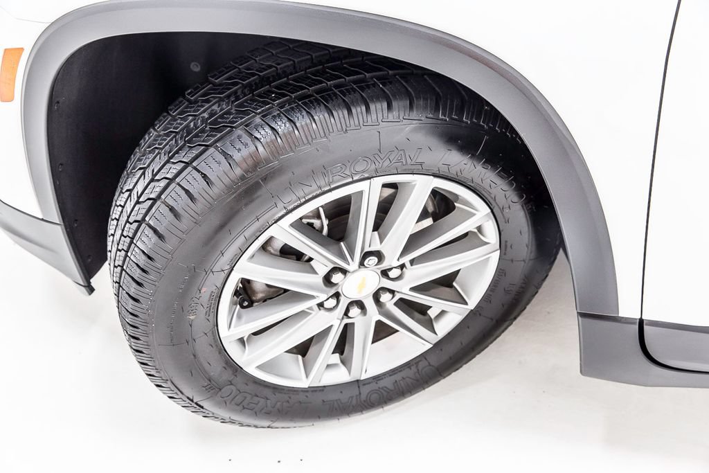 Used 2023 Chevrolet Traverse LT w/ LPO, Floor Liner Package AWD/4WD image 12