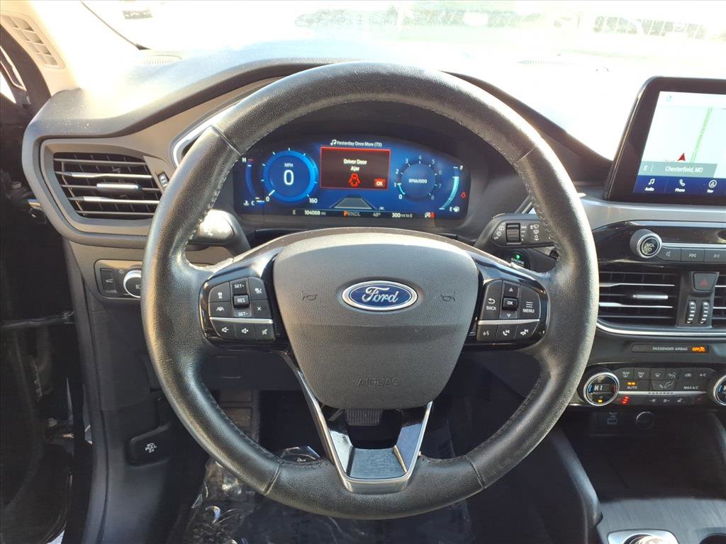 Used 2021 Ford Escape Titanium image 8