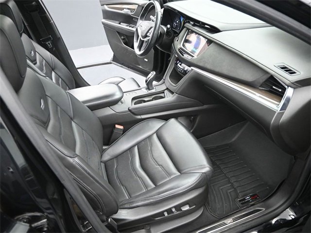 Used 2017 Cadillac XT5 Platinum image 17