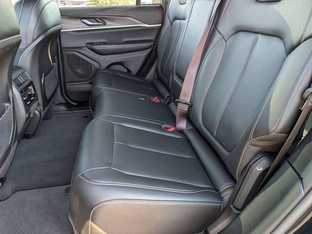 Used 2024 Jeep Grand Cherokee Limited w/ Trailer Tow Package image 27