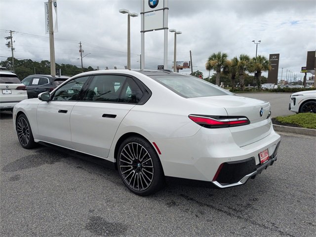 New 2025 BMW 740i image 7