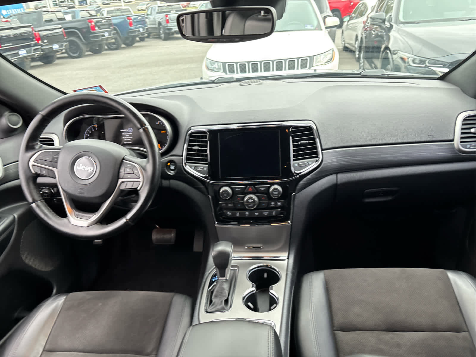 Used 2020 Jeep Grand Cherokee Laredo w/ Quick Order Package 2BN North image 25