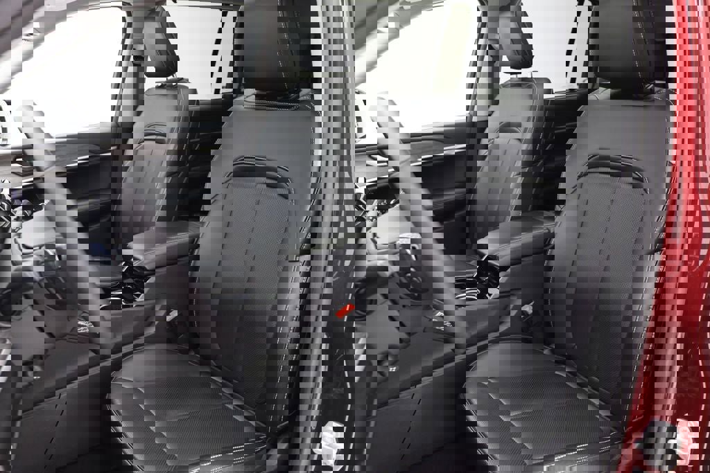 Used 2023 Jeep Grand Cherokee L Limited w/ Luxury Tech Group II image 17