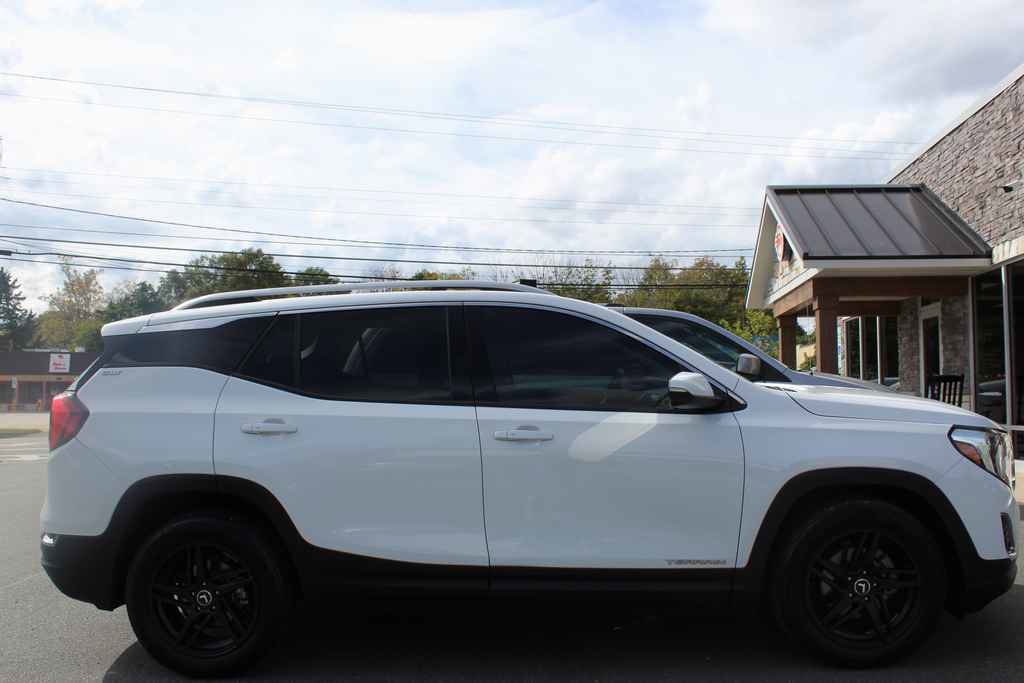Used 2020 GMC Terrain SLT image 4