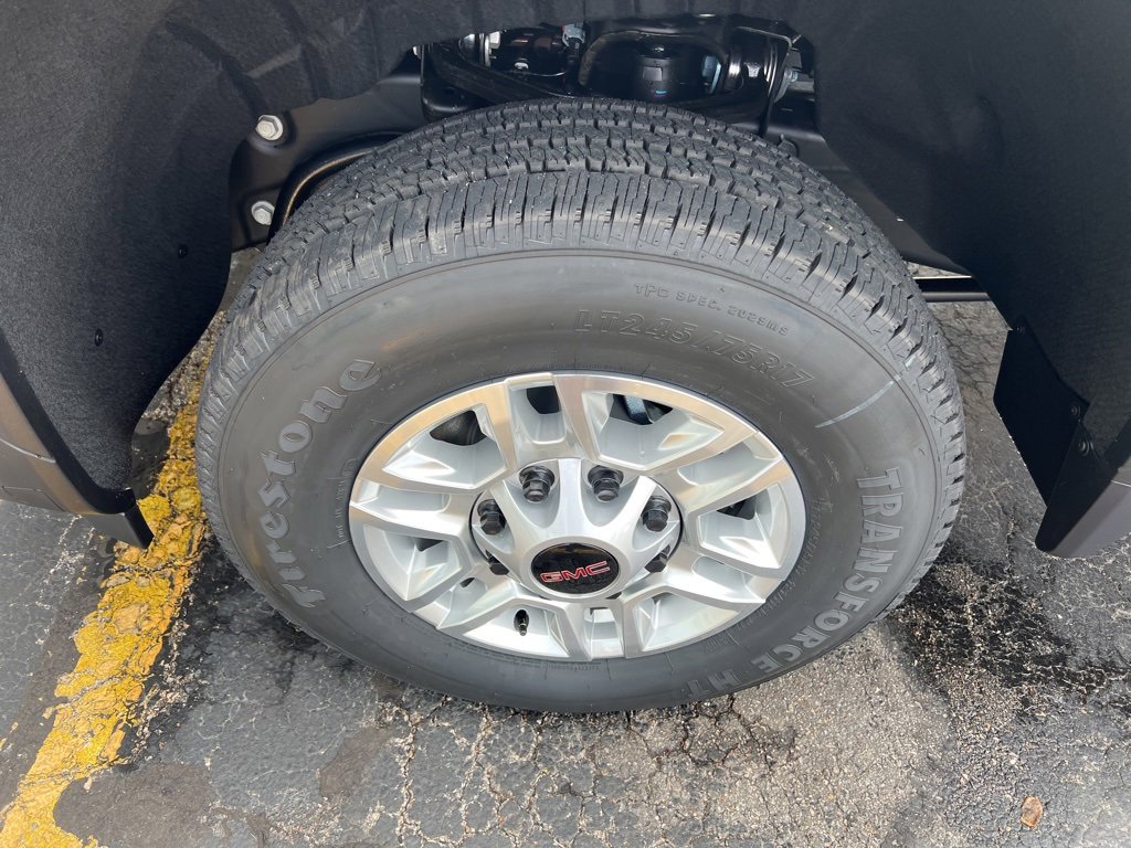 New 2026 GMC Sierra 2500 Pro image 2