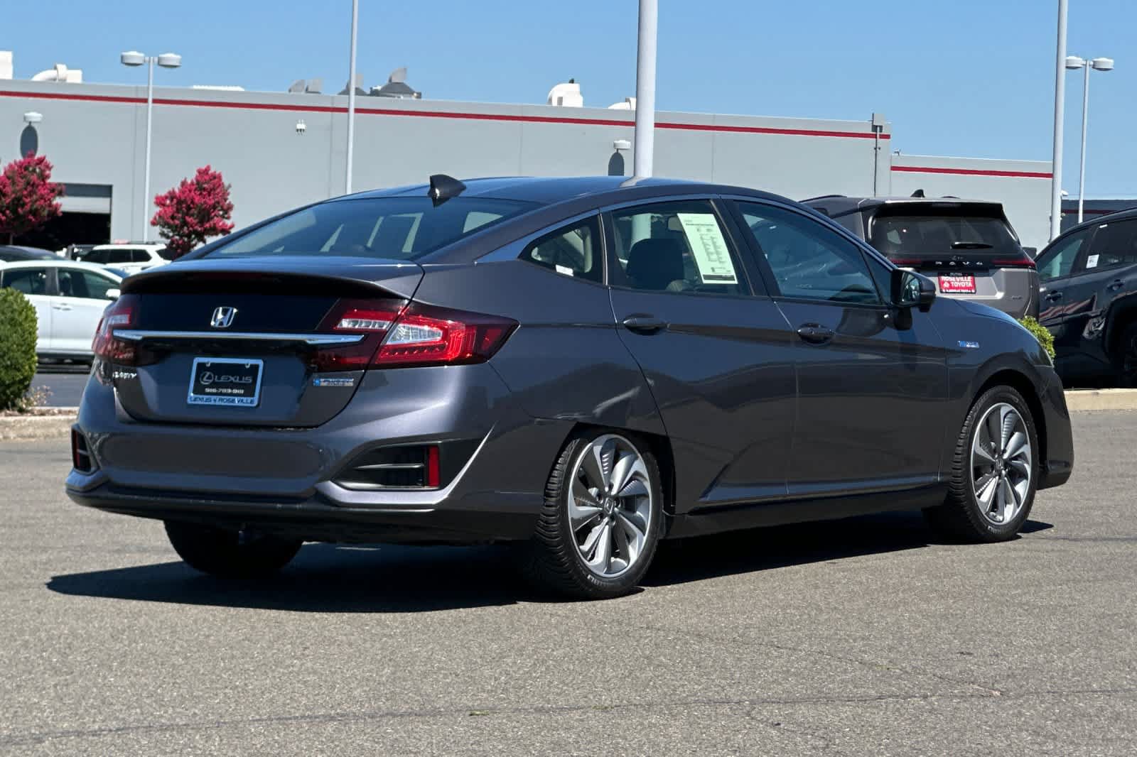 Used 2020 Honda Clarity Plug-In Hybrid image 2