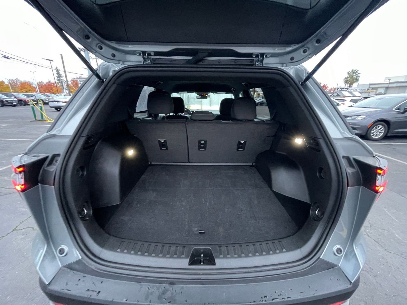 Used 2025 Chevrolet Equinox LT image 31