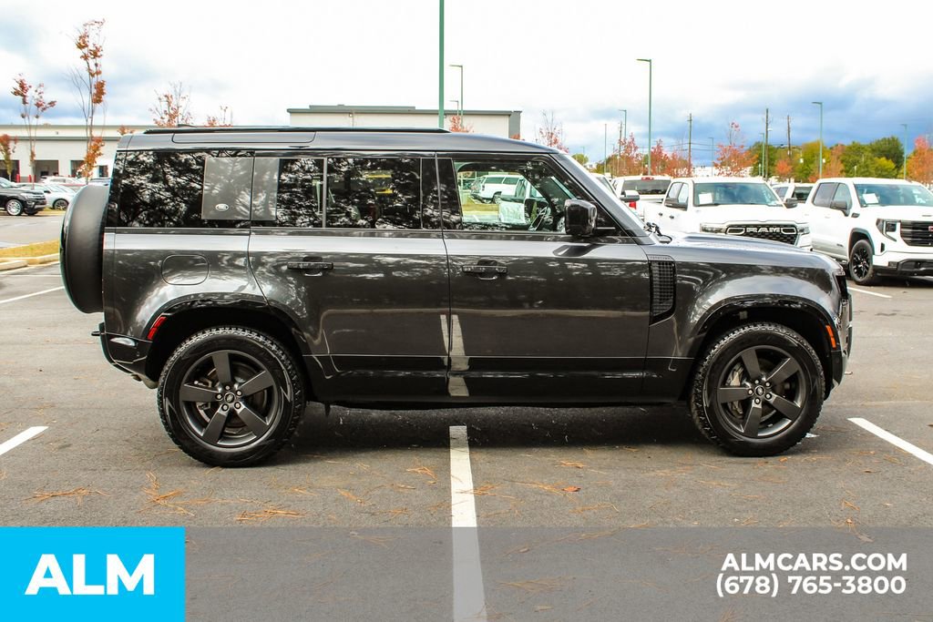 Used 2024 Land Rover Defender 110 X-Dynamic SE image 8