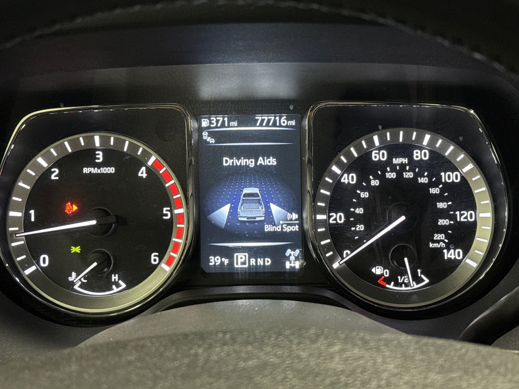 Used 2018 Nissan Titan SV w/ SV Convenience Package AWD/4WD image 17