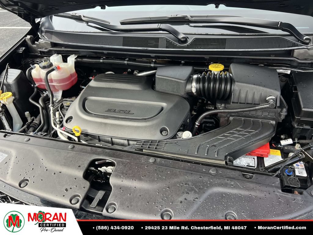 Used 2025 Chrysler Pacifica Select FWD image 10