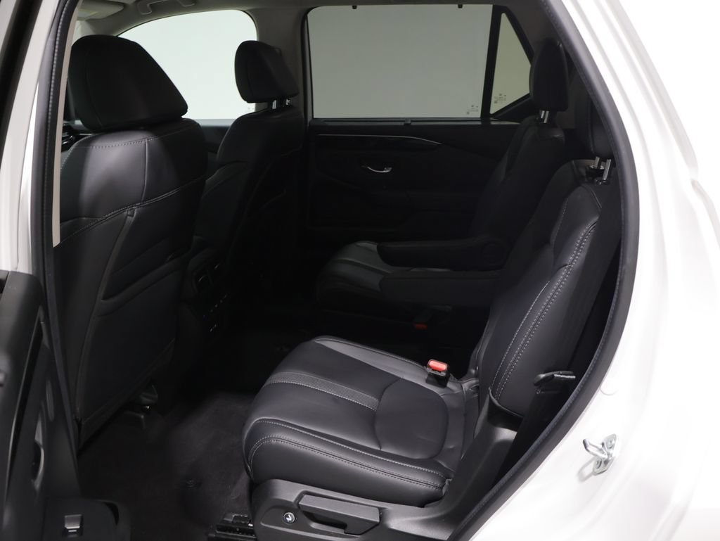 Used 2024 Honda Pilot EX-L image 17